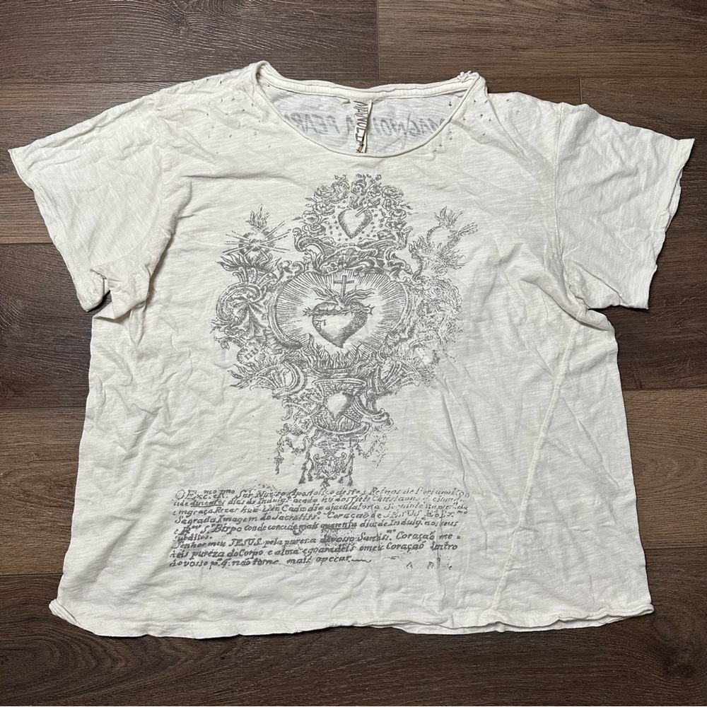 Magnolia Pear Distressed Sacred Heart One Size T-Shirt